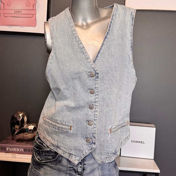 Denim Forum Jackets & Blazers - Denim Forum Aritzia Light-Wash Denim Vest